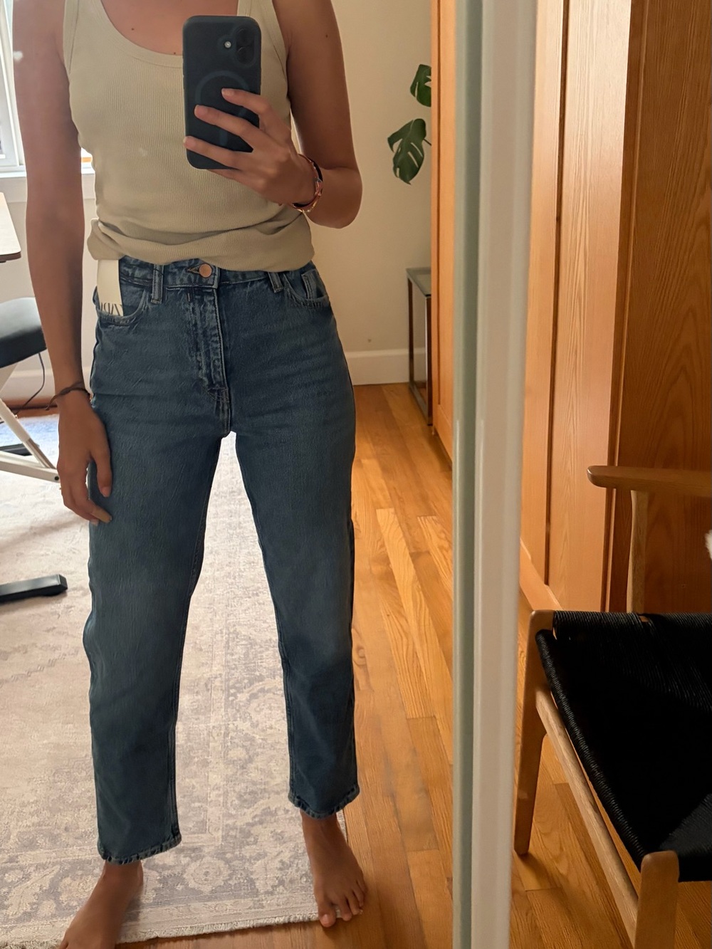 Zara Women's Mom Fit Straight leg Jeans in Medium Blue